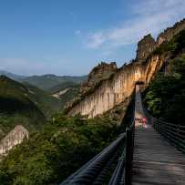 铜墙索桥