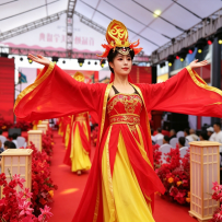 金科美邻广场的婚礼文化展演